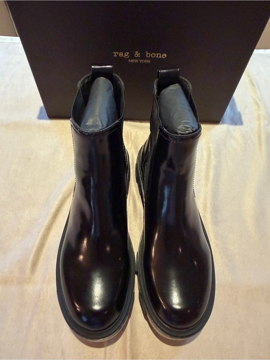 rag & bone Shoes - Rag & Bone Shaye Lug Sole Chelsea Boot in Black